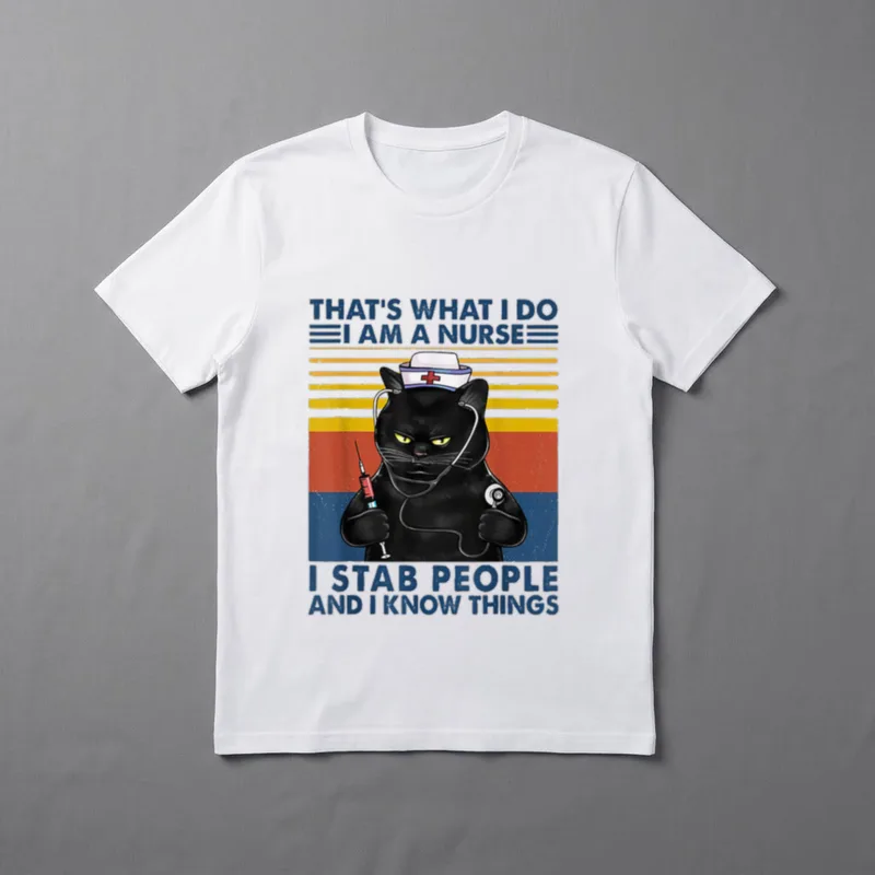 What I Do Am a Stab T-Shirt – Black cat nurse holding a syringe and stethoscope with retro sunset – Classic T-Shirt in Black