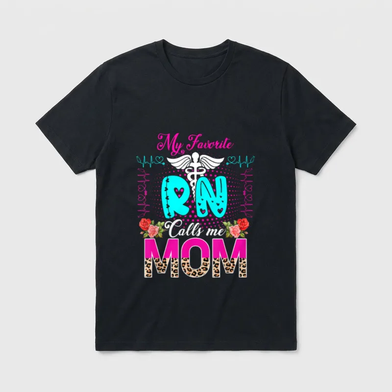 RN Calls Me Mom Cute Leopard T-Shirt – My Favorite RN Calls me MOM graphic with caduceus and roses – Classic T-Shirt in Black