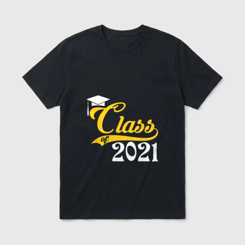 Graduation Nursing T-Shirt – Class of 2021 lettering with graduation cap – Classic T-Shirt in Black