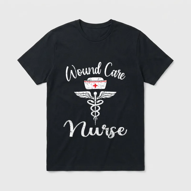 Funny Wound Care Nurse T-Shirt – Wound Care Nurse with caduceus symbol and vintage nurse cap – Classic T-Shirt in Black