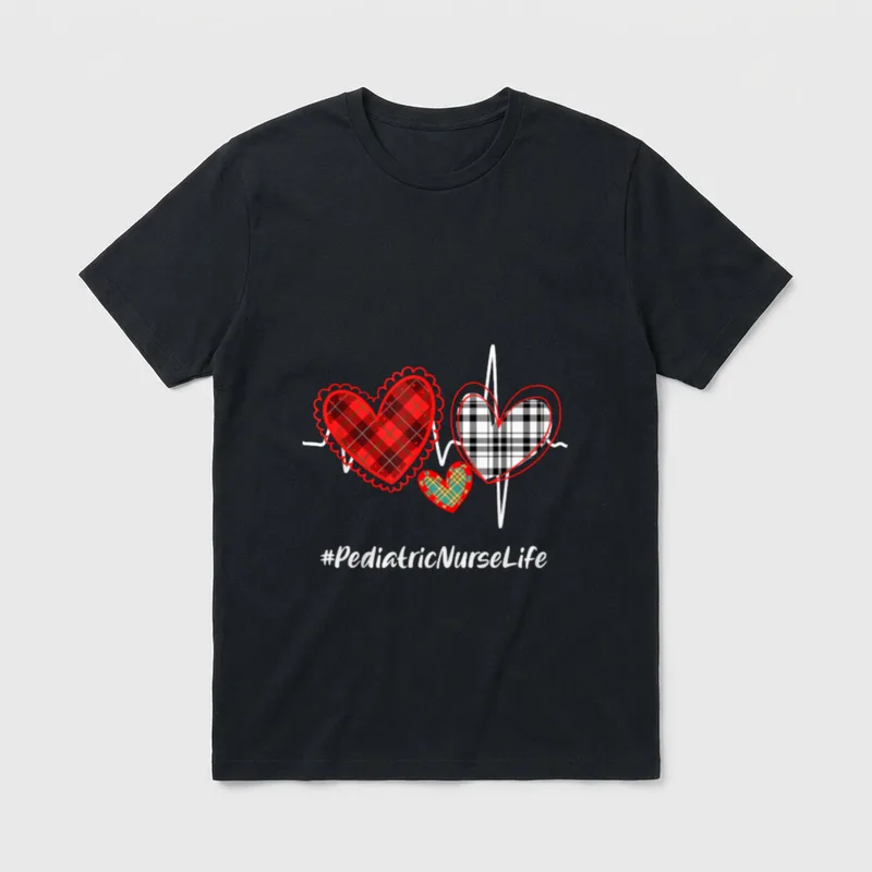 Pediatrics RN Nurse Giraffe Love T-Shirt – Classic T-Shirt in Black