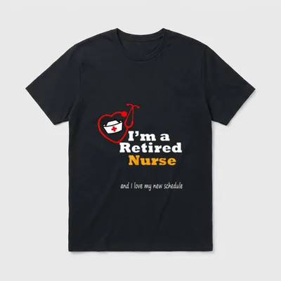 I Am a Retired Nurse T-Shirt – Red heart stethoscope with nurse cap and retirement lettering – Classic T-Shirt in Black