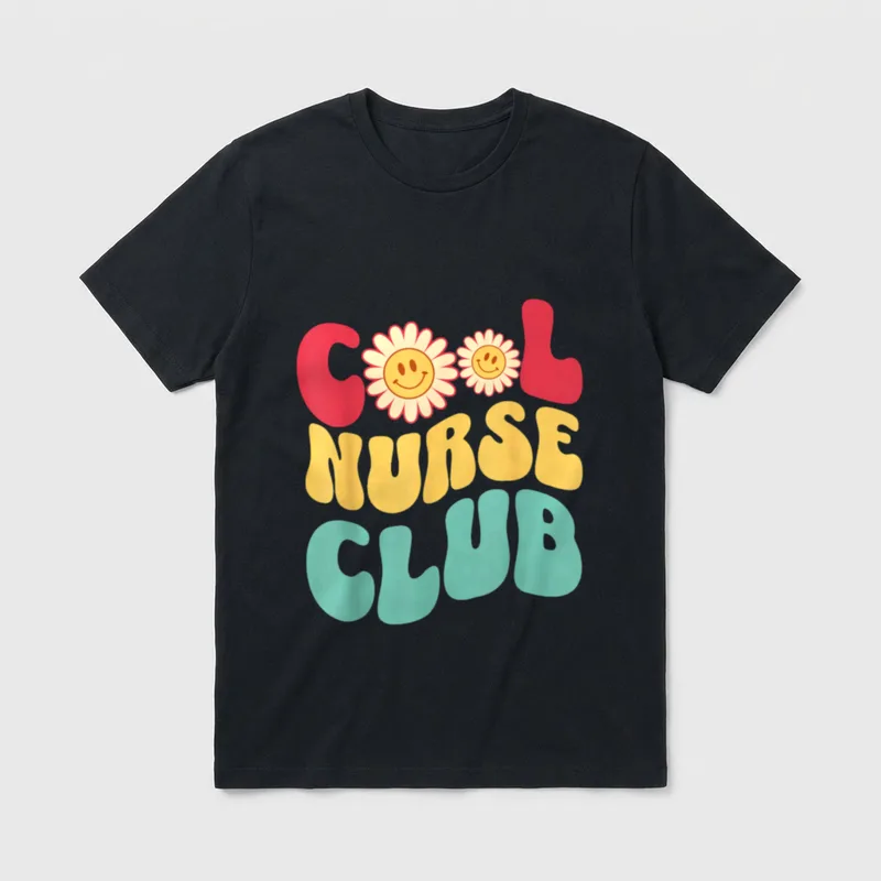 Nurse Club Registered Student Groovy Retro T-Shirt – Classic T-Shirt in Black