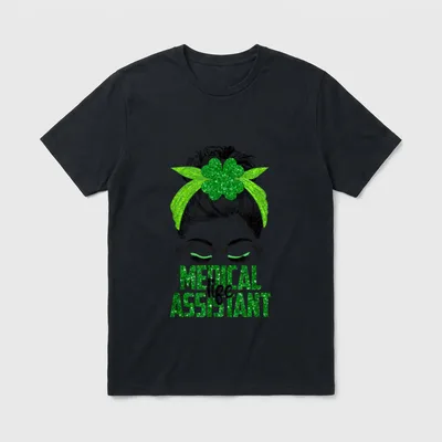 Assistant St Day Irish Shamrock Nurse T-Shirt – Classic T-Shirt in Black