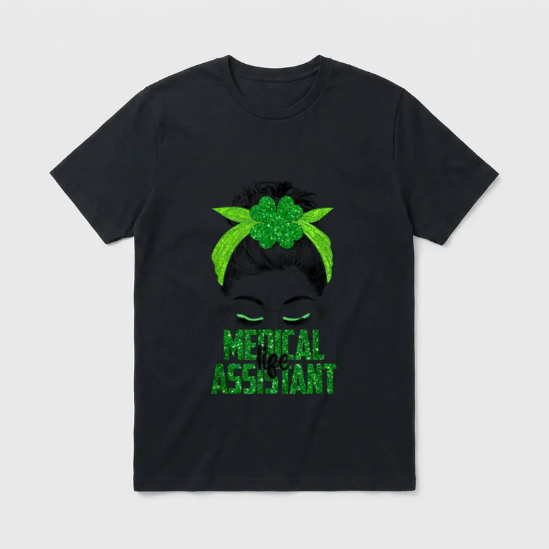 Assistant St Day Irish Shamrock Nurse T-Shirt – Classic T-Shirt in Black