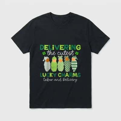 L D Nurse St Day Delivering T-Shirt – Classic T-Shirt in Black