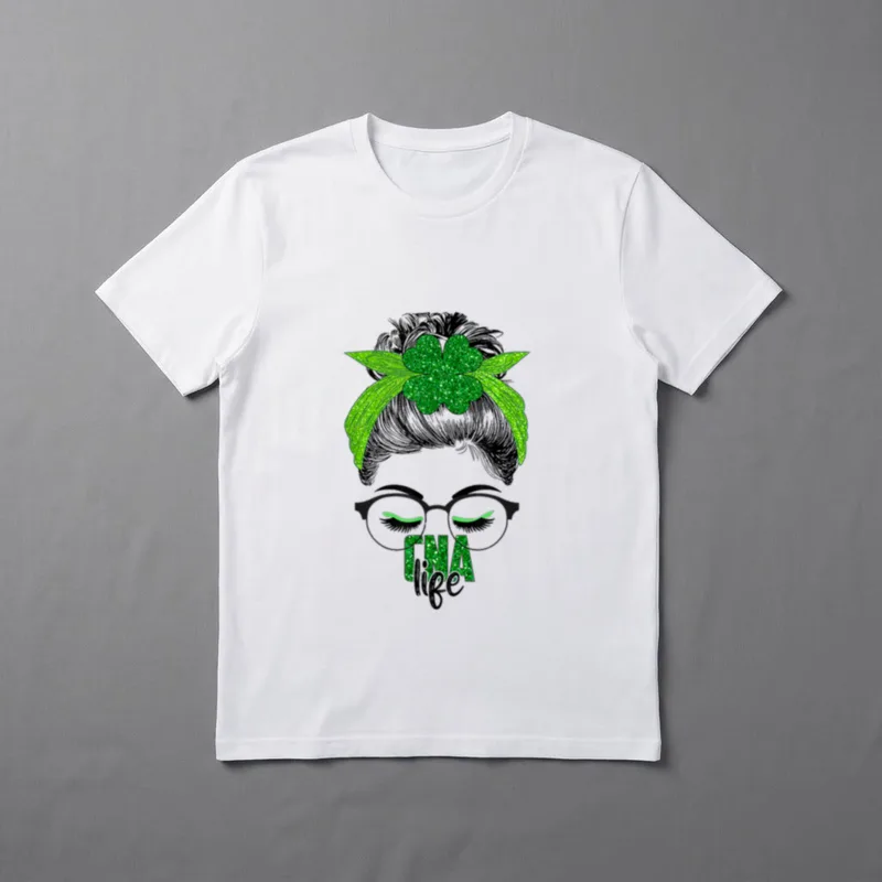CNA St Day Irish Shamrock Nurse T-Shirt – Classic T-Shirt in Black