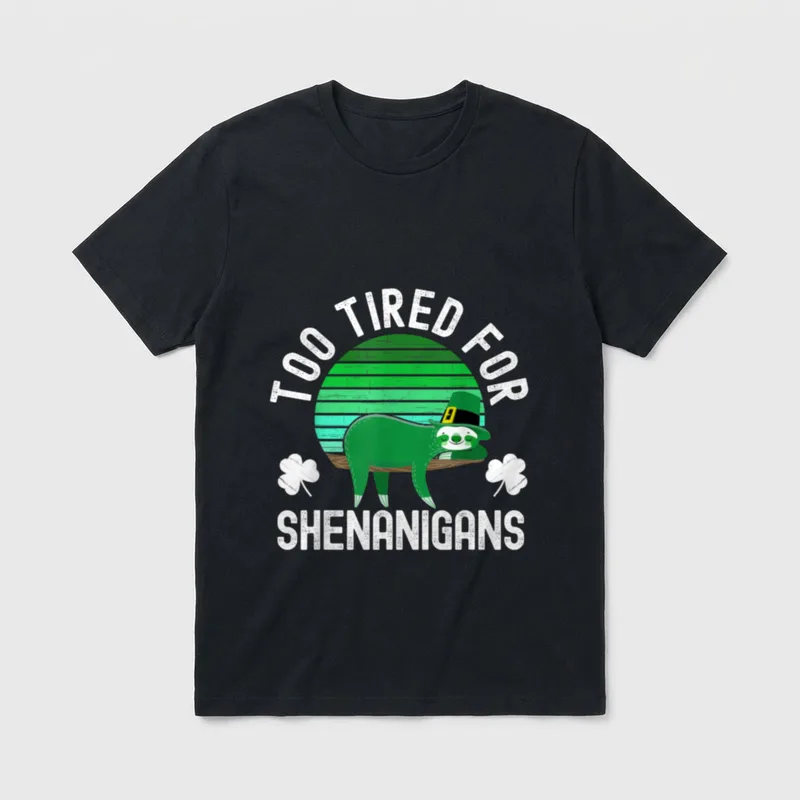 St Day for Tired Mom Nurse T-Shirt – Sleeping green sloth on branch wearing a leprechaun hat – Classic T-Shirt in Black