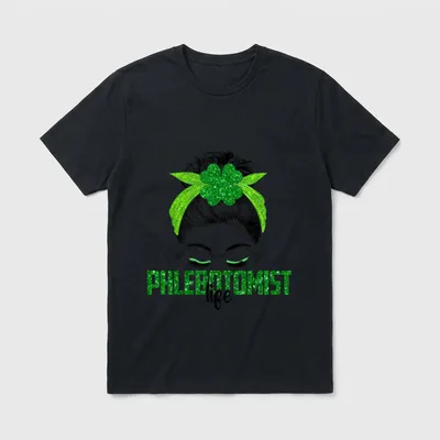 Phlebotomist St Day Irish Shamrock Nurse T-Shirt – Classic T-Shirt in Black