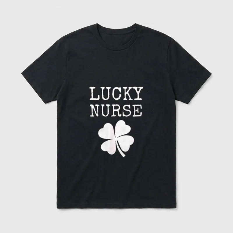 St Patrick's Day Hospital T-Shirt – Lucky Nurse distressed lettering and four-leaf clover – Classic T-Shirt in Black